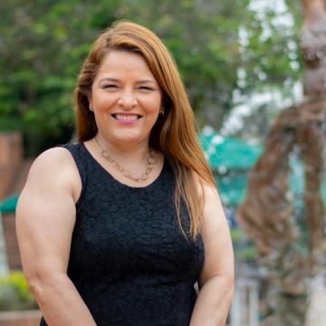 Alina Gómez Mejía Alina Gómez Mejía