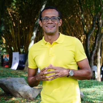 Alexander Alegría Castellanos Alexander Alegría Castellanos, profesor de la Javeriana Cali