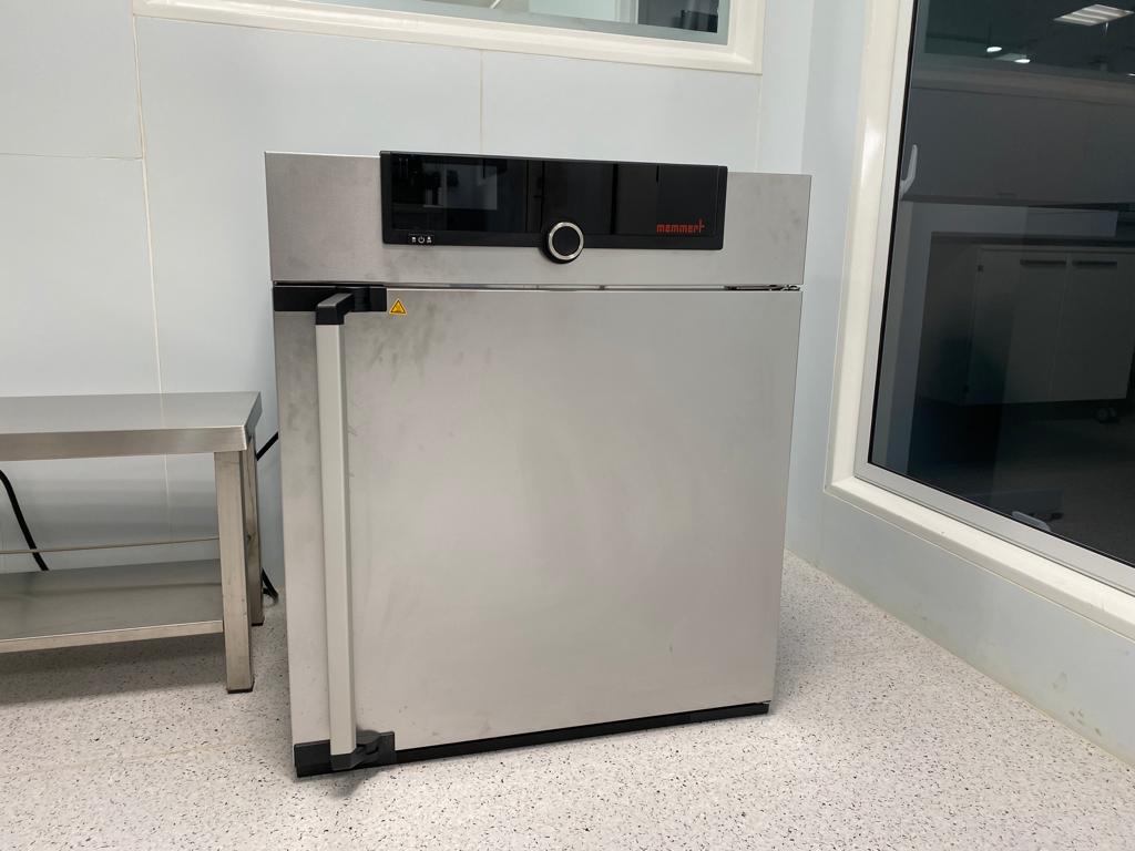 Horno (memmert) Horno (memmert)