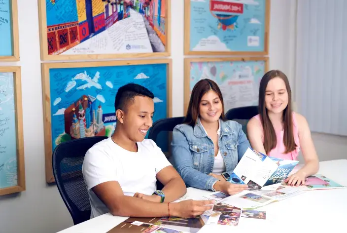 Cambridge Assessment International Eeducation - Javeriana Cali