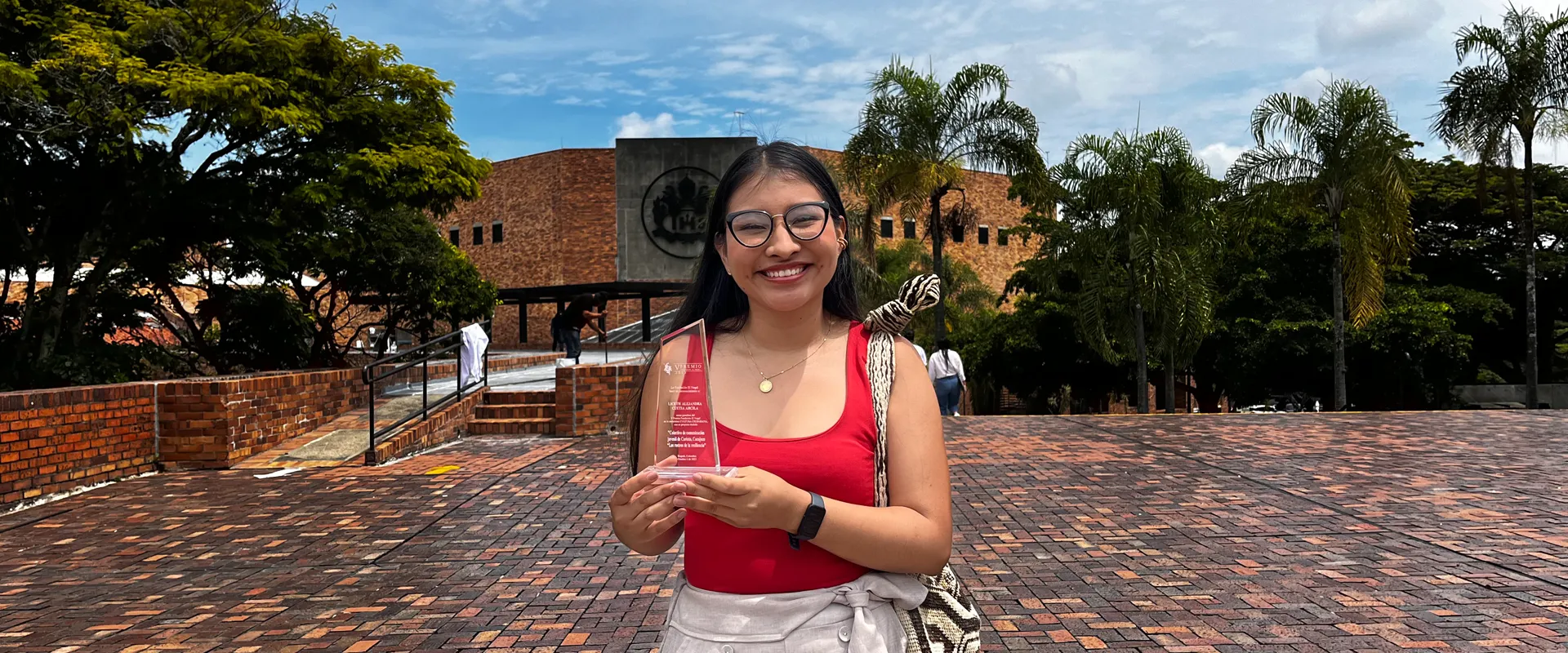 Fundación El Nogal otorgó premio de cultura ciudadana a estudiante de Derecho de la Javeriana Cali