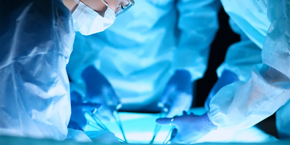 Dirigido - Curso de desarrollo profesional en Cirugía de columna y deformidades vertebrales