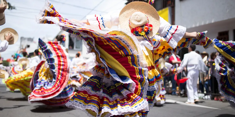 Tecnología en Danza y Movimiento Danza_y_Movimiento