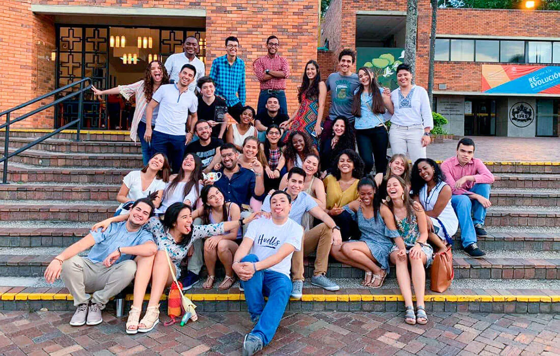 Acción social Javeriana Cali Centro Pastoral Javeriana Cali