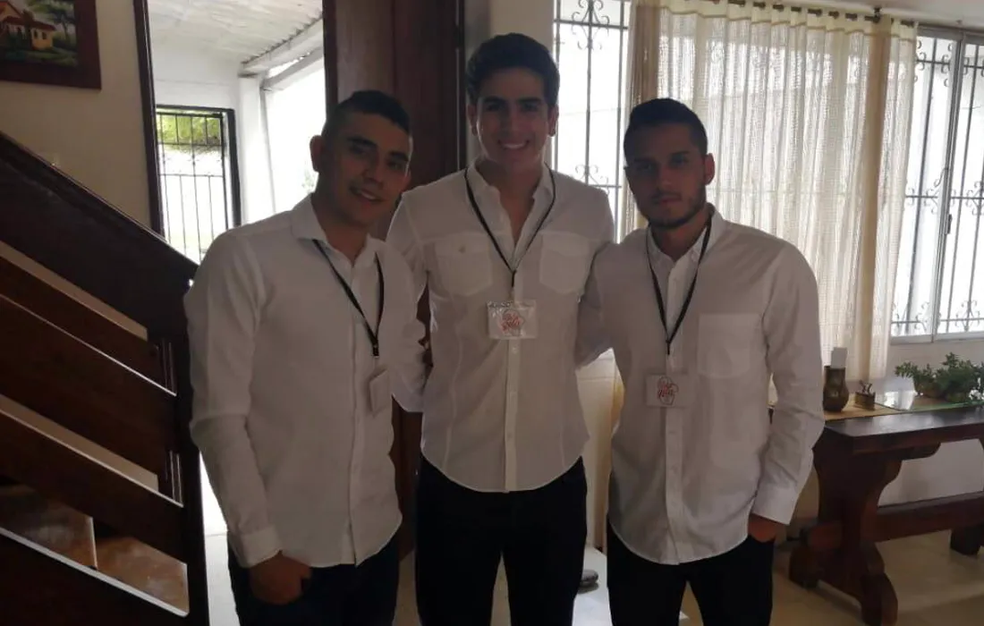 Tres estudiantes de Negocios Internacionales buscan revolucionar el mercado de helados en la región Tres estudiantes de Negocios Internacionales buscan revolucionar el mercado de helados en la región