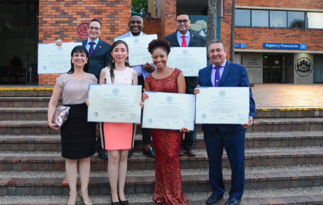 Graduados de Especialización Medicina Forense Graduados de Especialización Medicina Forense