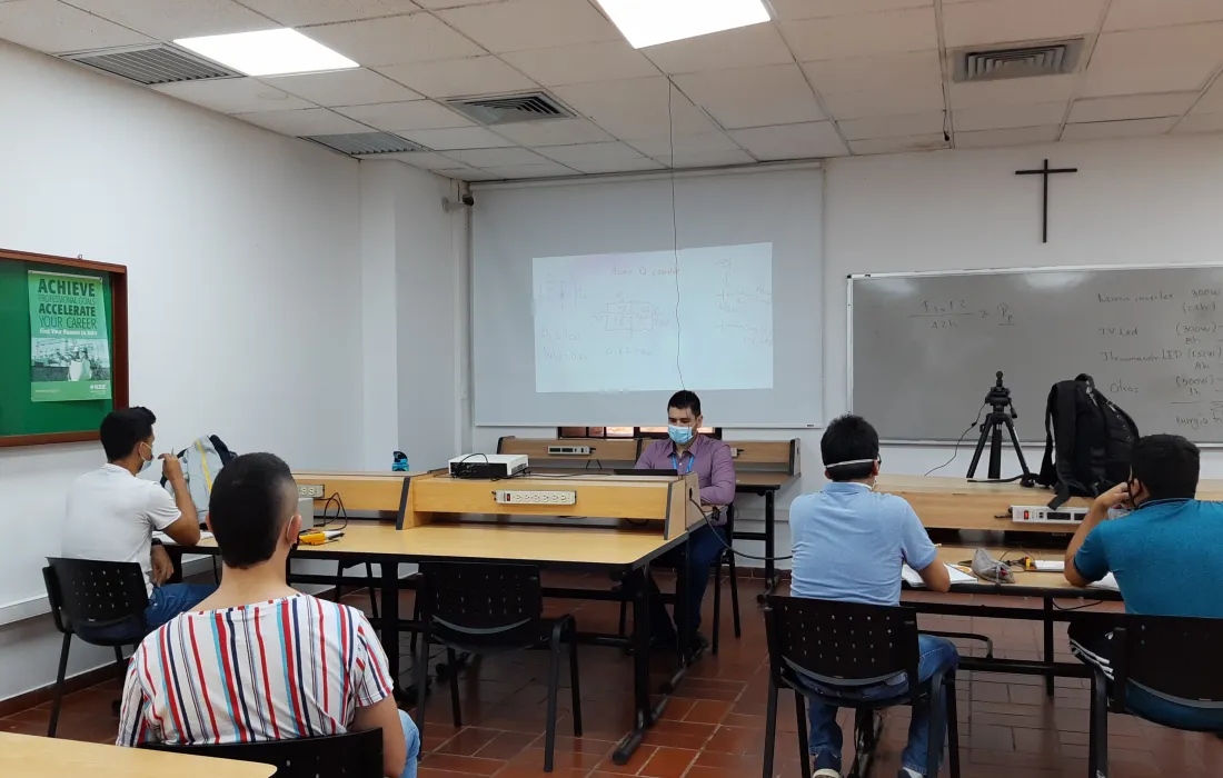 Estudiantes Estudiantes