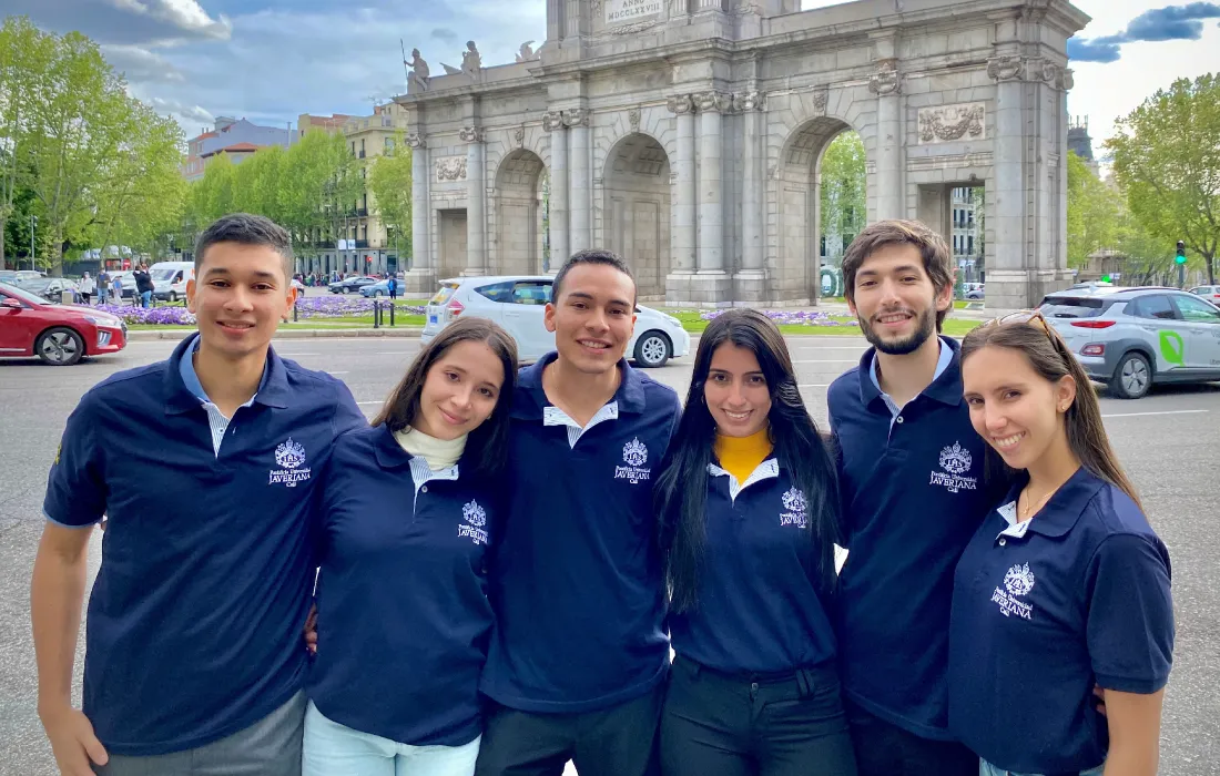 XIV competición internacional de arbitraje y derecho mercantil XIV competición internacional de arbitraje y derecho mercantil