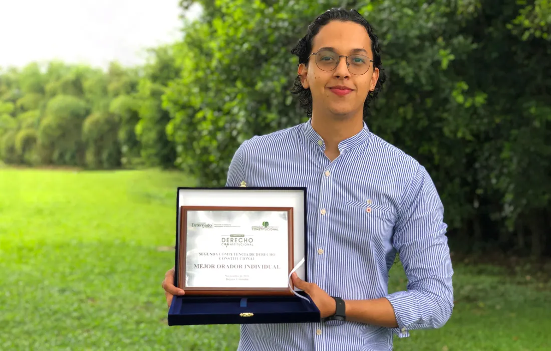 Sebastián Gutiérrez mejor orador Derecho