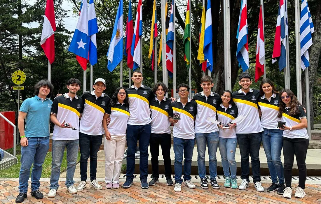 Club de Robótica de la Javeriana Cali tuvo una destacada participación en el torneo de robótica más grande de América Club de Robótica de la Javeriana Cali tuvo una destacada participación en el torneo de robótica más grande de América