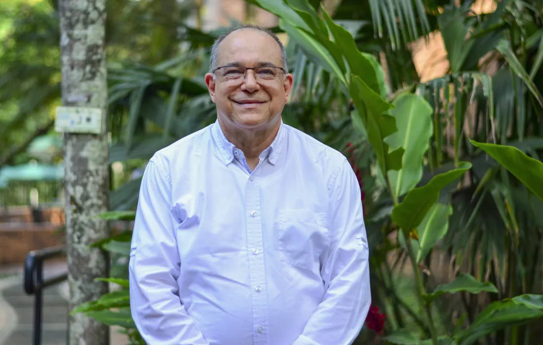 Padre Mauricio García, S.J., director nacional del nuevo Doctorado en Estudios para la Paz 