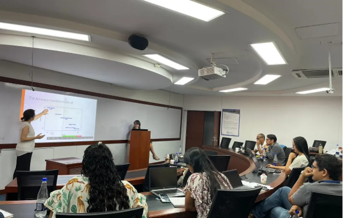 Docentes de universidades de España y Argentina impartieron cursos de actualización de econometría en la Javeriana Cali