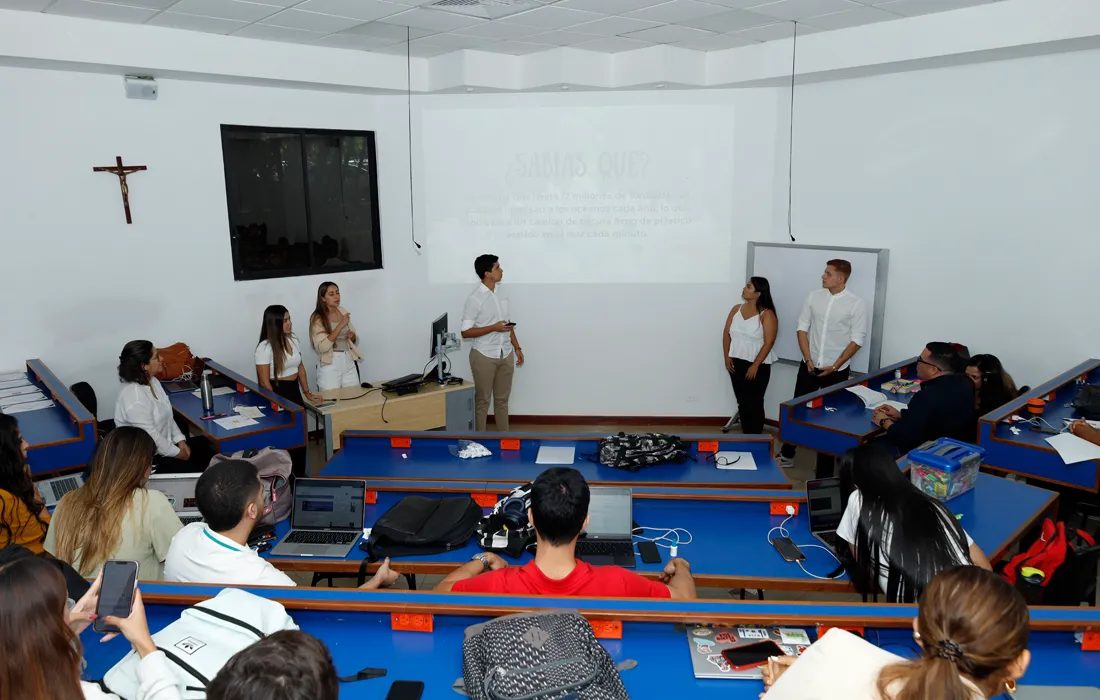 Así se vivió el cierre de Proyecto de Innovación Colaborativa del programa de Mercadeo Así se vivió el cierre de Proyecto de Innovación Colaborativa del programa de Mercadeo