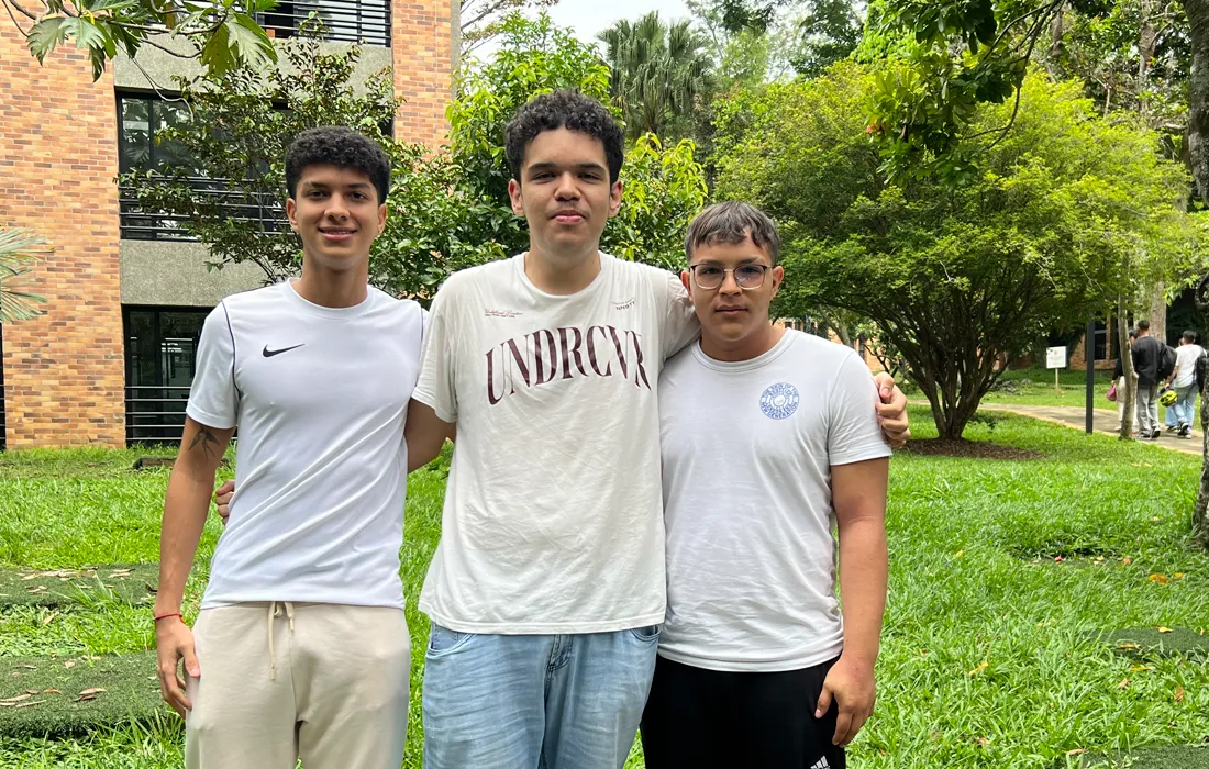 Equipo de Javeriana Cali finalista del Investment Banking Competition Colombia 2024 Equipo de Javeriana Cali finalista del Investment Banking Competition Colombia 2024