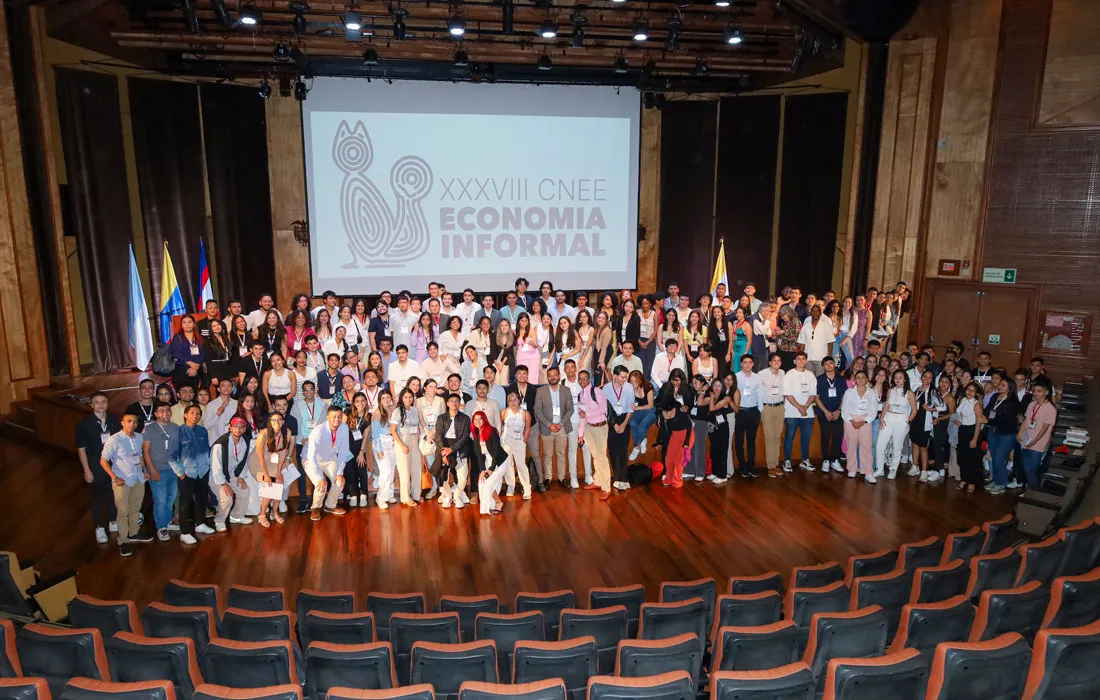 Universidad Javeriana Cali: Sede del XXXVIII Congreso Nacional de Estudiantes de Economía Universidad Javeriana Cali: Sede del XXXVIII Congreso Nacional de Estudiantes de Economía