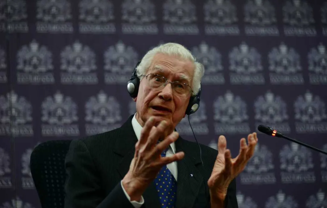 Gerardo Remolina, SJ: Un Rector Comprometido con la formación integral y al servicio de los demás Gerardo Remolina, SJ: Un Rector Comprometido con la formación integral y al servicio de los demás
