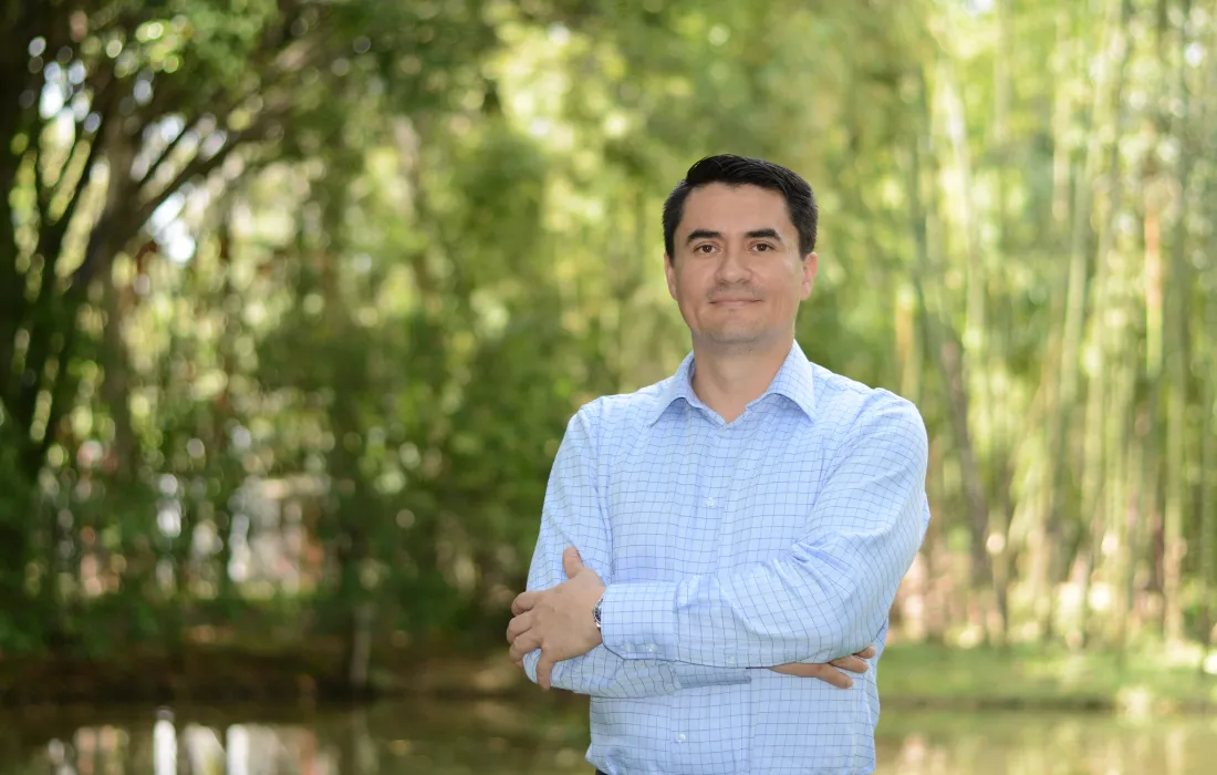 Andrés Sandoval es el nuevo director del Departamento de Humanidades Andrés Sandoval es el nuevo director del Departamento de Humanidades