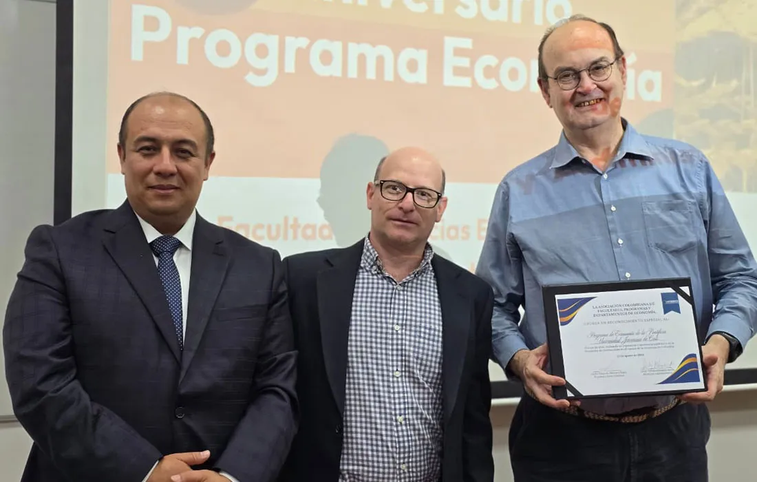 El programa de Economía de la Javeriana Cali celebró 25 años formando líderes con visión social