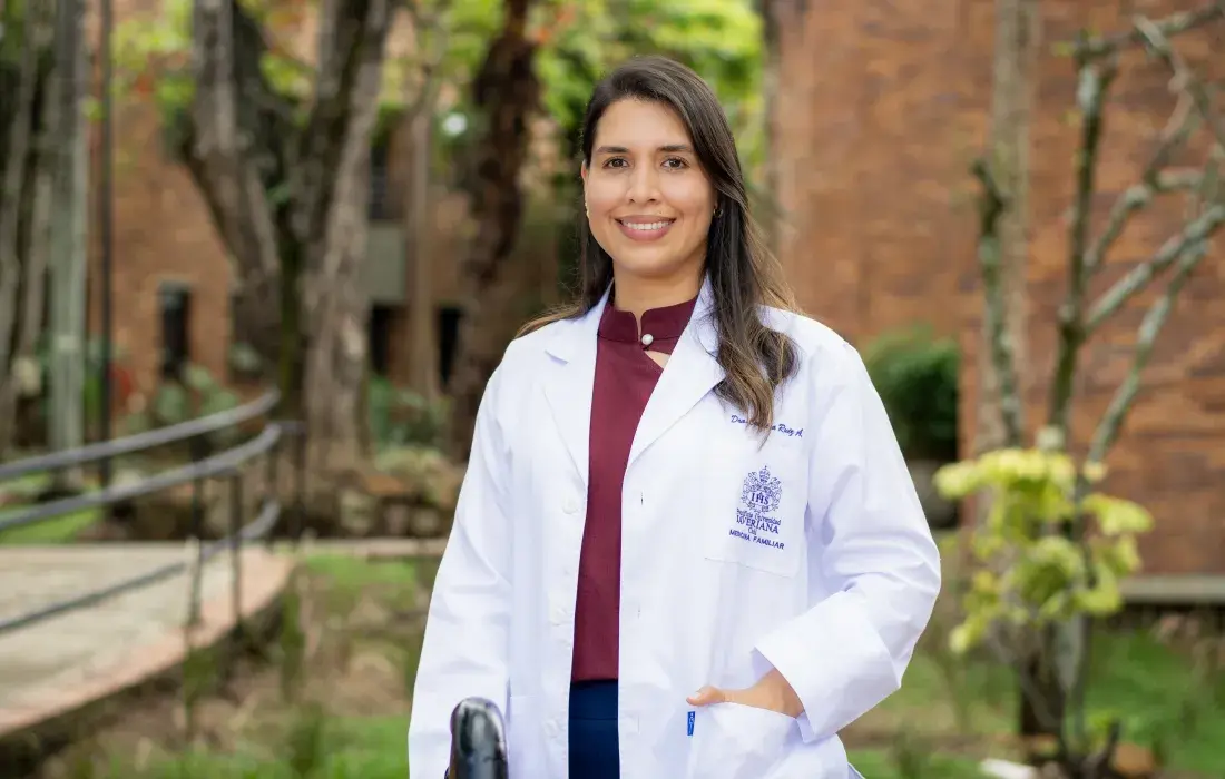 Carolina Ruíz Ayala, nueva directora del Departamento de Clínicas Médicas