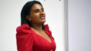 Estudiantes de Mercadeo desarrollarán un plan estratégico para apoyar a emprendedoras lideresas de la Comuna 18 Estudiantes de Mercadeo desarrollarán un plan estratégico para apoyar a emprendedoras lideresas de la Comuna 18