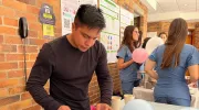 Estudiantes de Nutrición y Dietética sorprendieron con sus propuestas alimentarias en el Encuentro de Trabajos Finales Estudiantes de Nutrición y Dietética sorprendieron con sus propuestas alimentarias en el Encuentro de Trabajos Finales