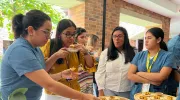 Estudiantes de Nutrición y Dietética sorprendieron con sus propuestas alimentarias en el Encuentro de Trabajos Finales Estudiantes de Nutrición y Dietética sorprendieron con sus propuestas alimentarias en el Encuentro de Trabajos Finales