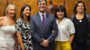 César Casas y hermanas César Casas y hermanas