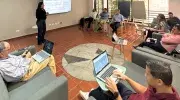Juego de roles al estilo “Shark Tank” con IA gana el concurso docente Innovaula de la Javeriana Cali