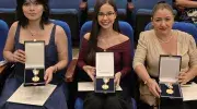 Tres de las estudiantes javerianas de pregrado reconocidas con la Cruz San Pedro Claver 2026