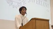 Estudiante javeriano condecorado Brayan Córdoba, lee discurso en nombre de todos los estudiantes reconocidos con la Cruz San Pedro Claver