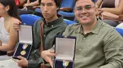 Dos de los estudiantes javerianos de pregrado reconocidos con la Cruz San Pedro Claver 2026