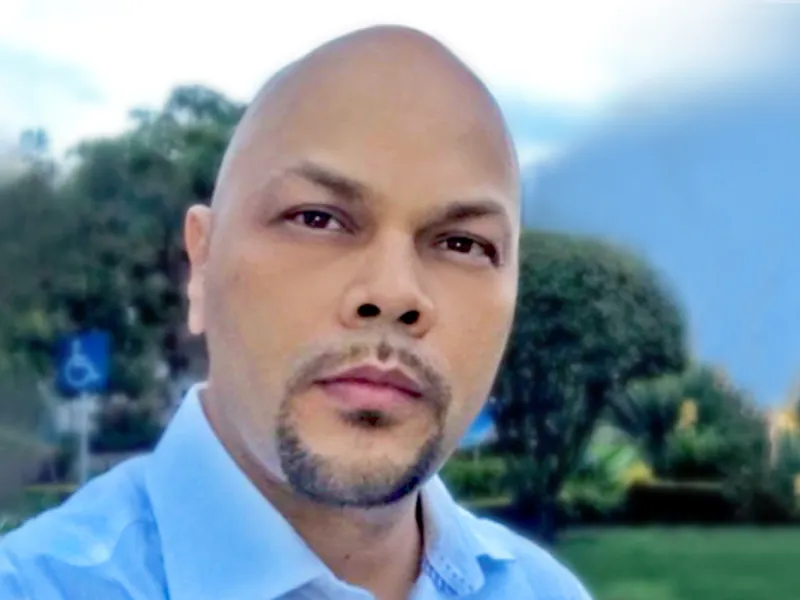 Alejandro Gómez González Alejandro Gómez González