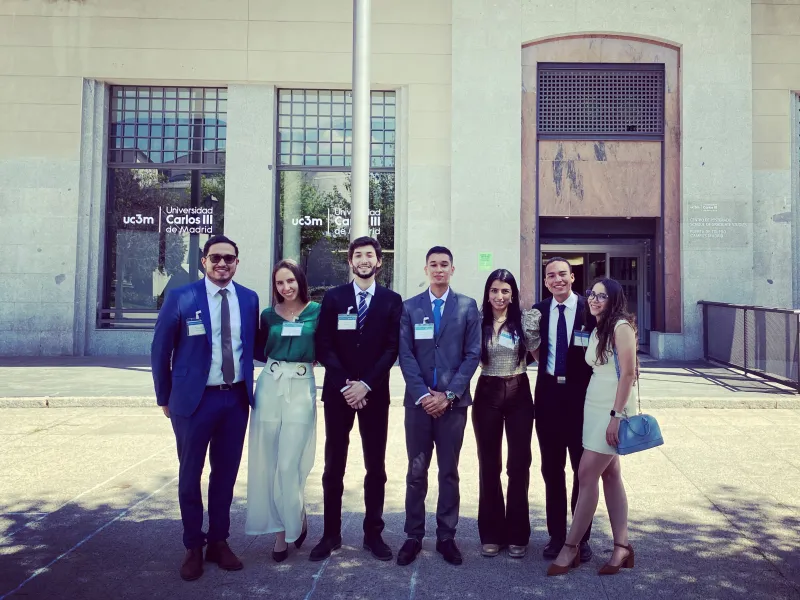 XIV competición internacional de arbitraje y derecho mercantil Estudiantes de Derecho en la competición internacional de arbitraje y derecho mercantil