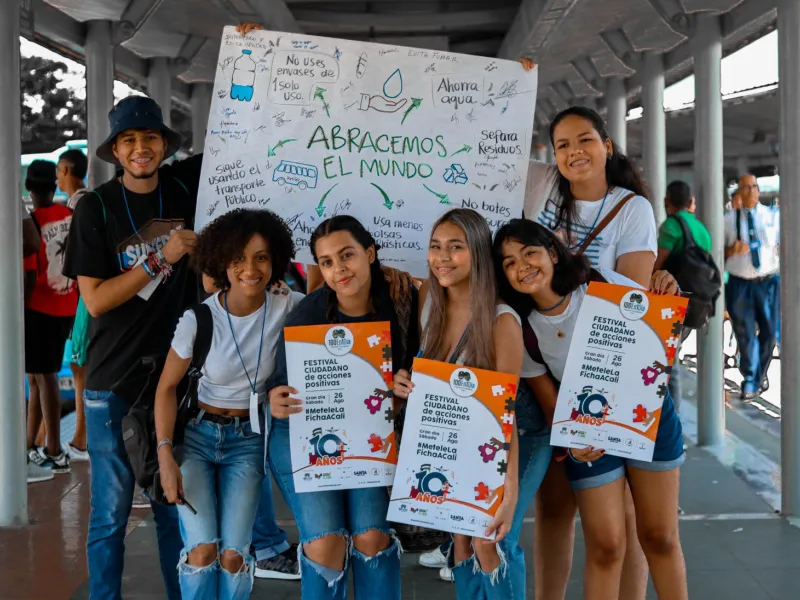 Jóvenes siguen las Huellas del Primer Caminante en Javeriana Cali Jóvenes siguen las Huellas del Primer Caminante en Javeriana Cali