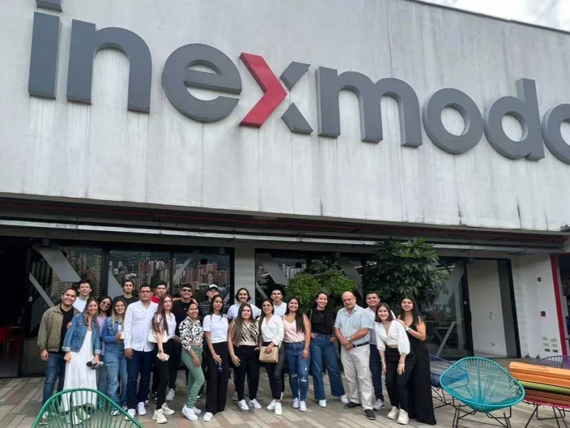 Estudiantes de Administración de Empresas realizaron visita académica a Medellín y Ruta N Estudiantes de Administración de Empresas realizaron visita académica a Medellín y Ruta N