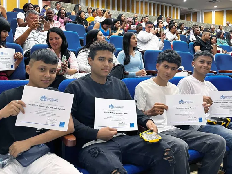 Así se vivió la clausura del Programa TICS liderado por FORJA Así se vivió la clausura del Programa TICS liderado por FORJA