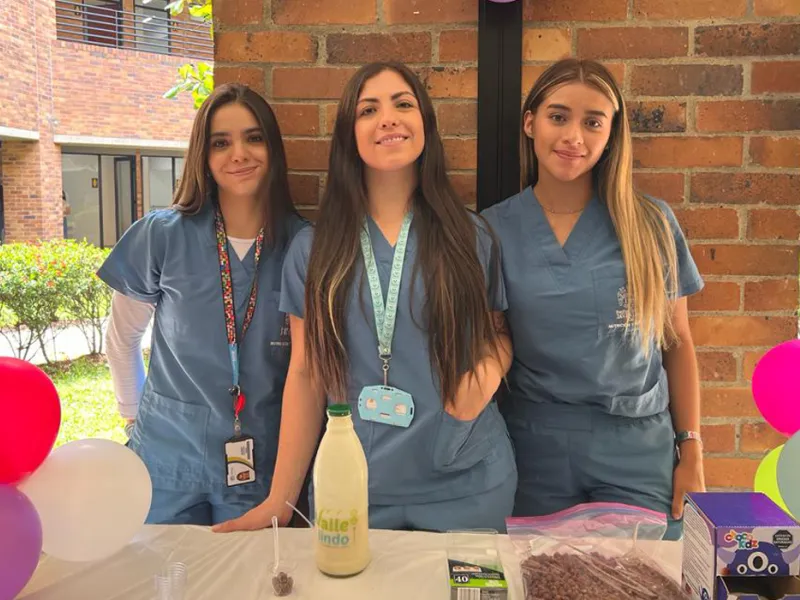 Estudiantes de Nutrición y Dietética sorprendieron con sus propuestas alimentarias en el Encuentro de Trabajos Finales Estudiantes de Nutrición y Dietética sorprendieron con sus propuestas alimentarias en el Encuentro de Trabajos Finales
