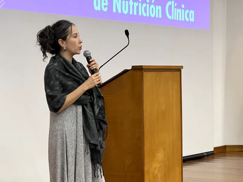 Estudiantes de Nutrición y Dietética presentaron los resultados de sus investigaciones en el II Encuentro de Nutrición Clínica