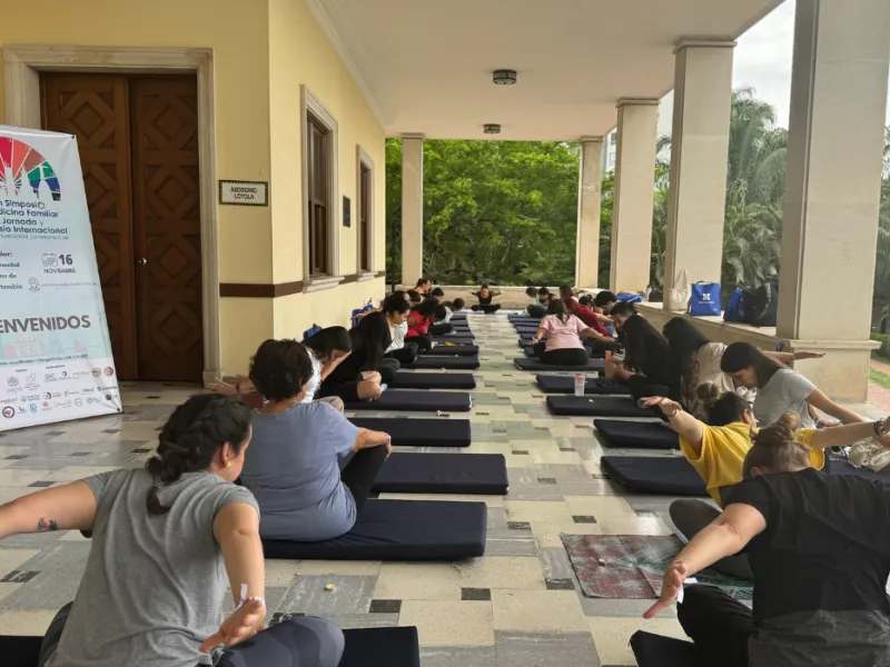 clase de yoga clase de yoga