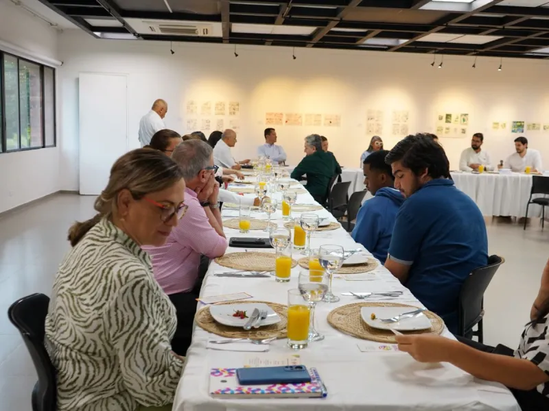 Desayuno- egresados- Javeriana Desayuno- egresados- Javeriana