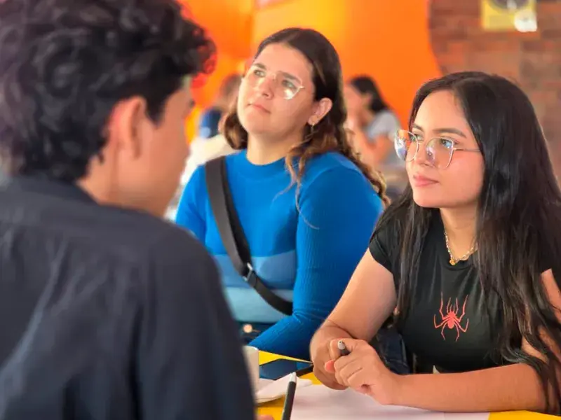 Encuentro de becarios fortalece la comunidad y el compromiso con la educación en la Javeriana Cali