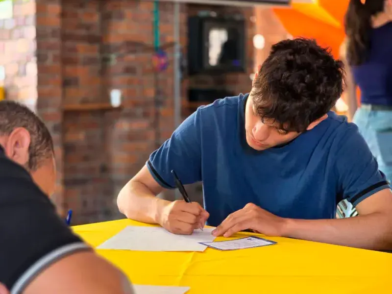 Encuentro de becarios fortalece la comunidad y el compromiso con la educación en la Javeriana Cali