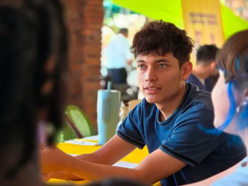 Encuentro de becarios fortalece la comunidad y el compromiso con la educación en la Javeriana Cali