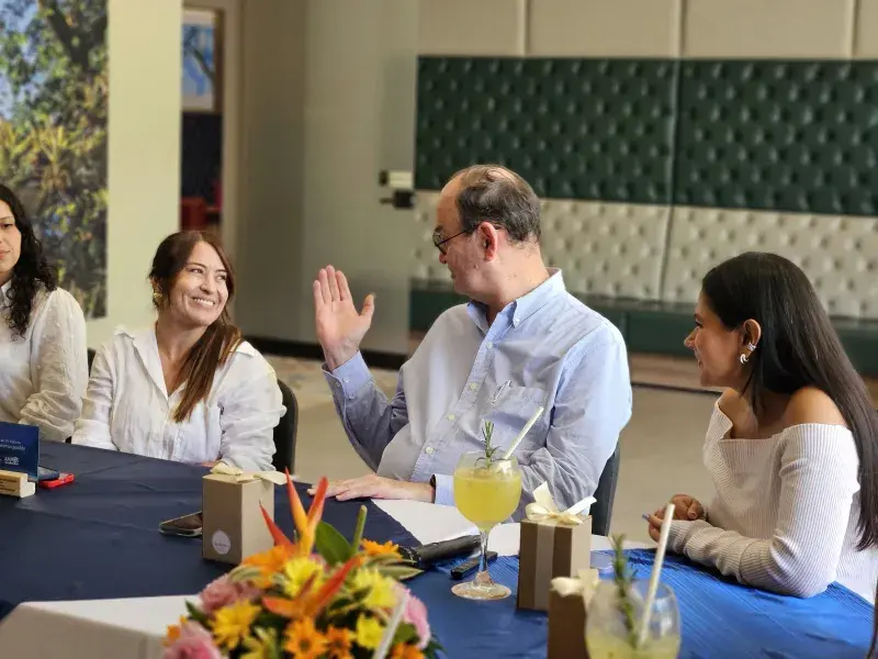 Rector Javeriana Cali y representantes de GdO