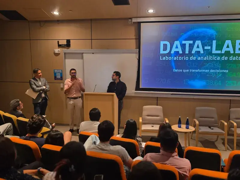 Javeriana Cali presenta el DATA-LAB, un laboratorio para fortalecer la formación en analítica de datos