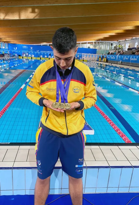 Juan Sebastián Giraldo, el estudiante de Ingeniería Civil que ganó tres medalles de oro en el University World Cup Finswimming, en Italia.
