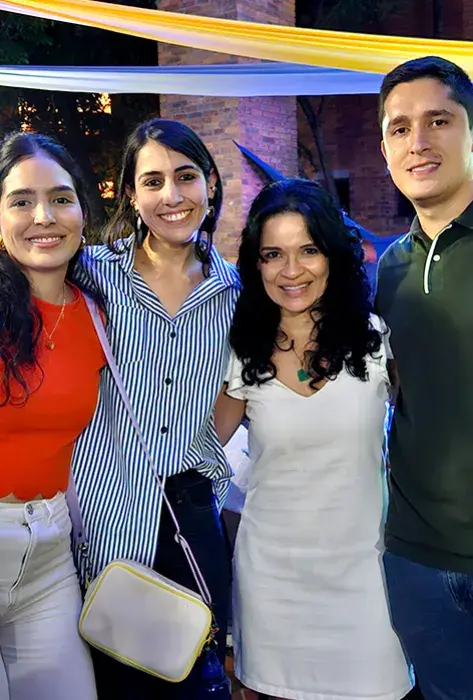 Emotivo encuentro de egresados
