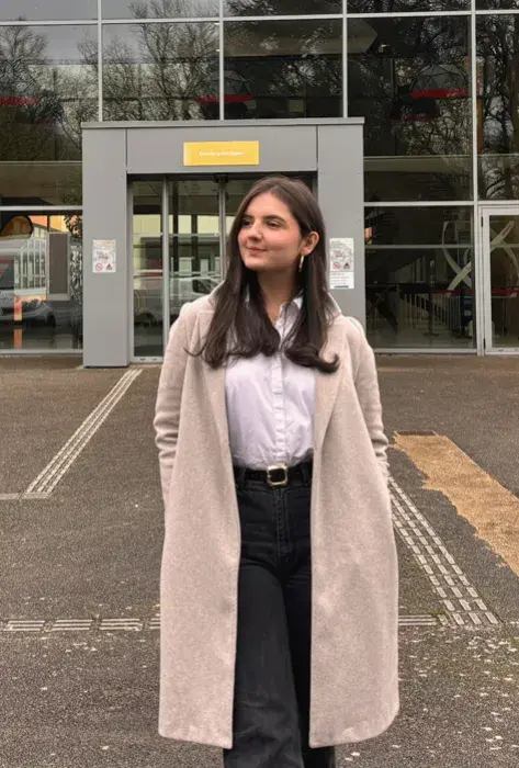Mariana Falla Escobar, estudiante de Ingeniería Mecánica de la Javeriana Cali, realiza su doble titulación en la ICAM, en Francia